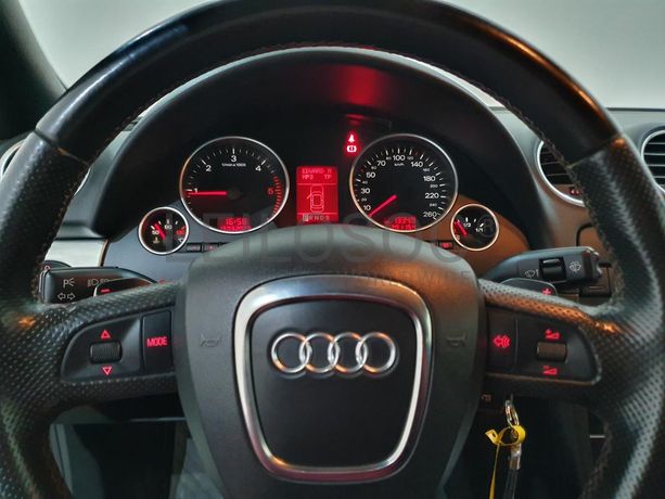 Audi A4 Cabrio 2.0 TDI · Ano 2007