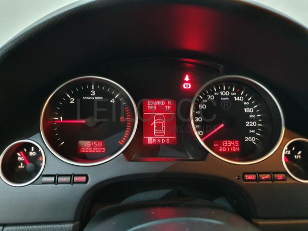 Audi A4 Cabrio 2.0 TDI · Ano 2007