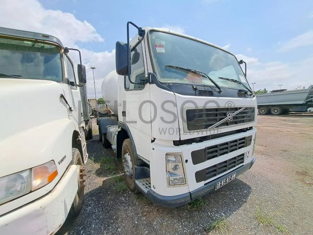 Autobetoneira (7M3) VOLVO · Viana