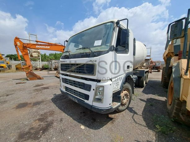 Autobetoneira (7M3) VOLVO · Viana