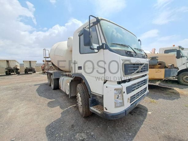 Autobetoneira (7M3) VOLVO · Viana