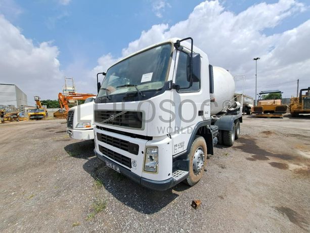 Autobetoneira (7M3) VOLVO · Viana