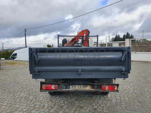 Nissan Cabstar 110 com Grua Palfinger Tribasculante