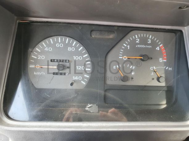 Nissan Cabstar 110 com Grua Palfinger Tribasculante