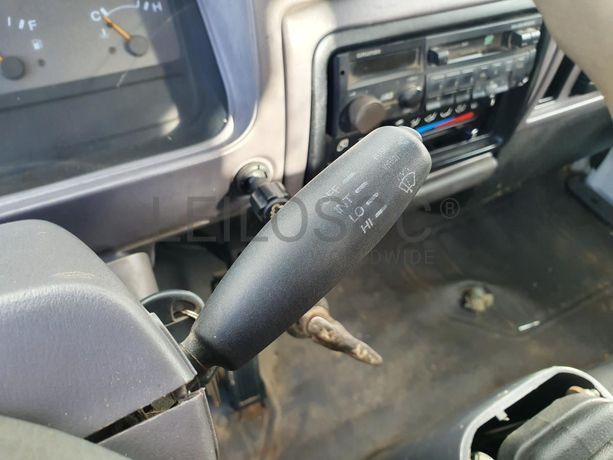 Nissan Cabstar 110 com Grua Palfinger Tribasculante