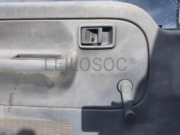 Nissan Cabstar 110 com Grua Palfinger Tribasculante