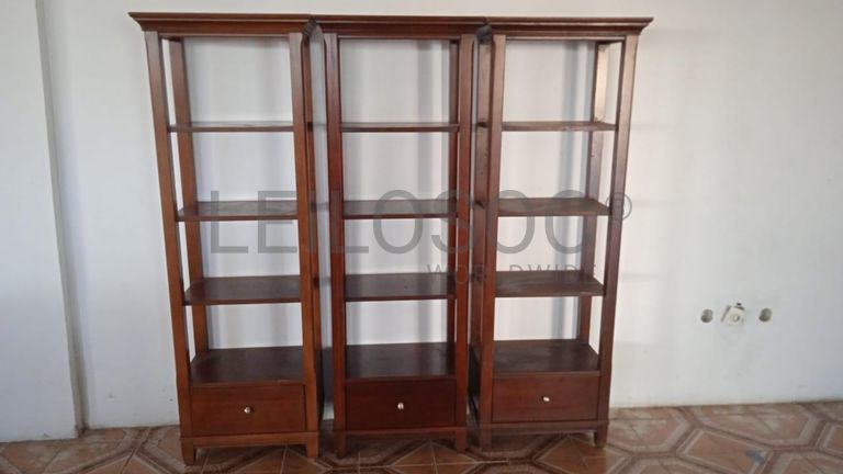 Mobiliário de escritório ·