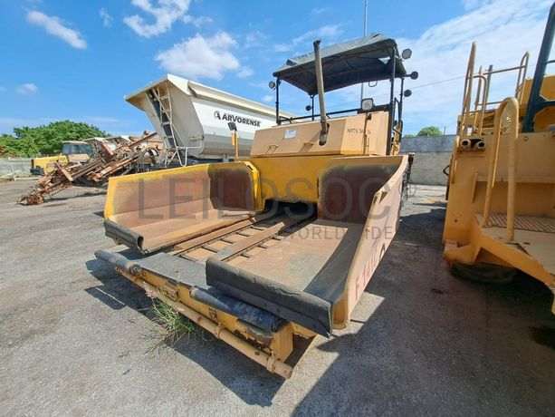 Espalhadora (18T) DYNAPAC F 141 · Viana