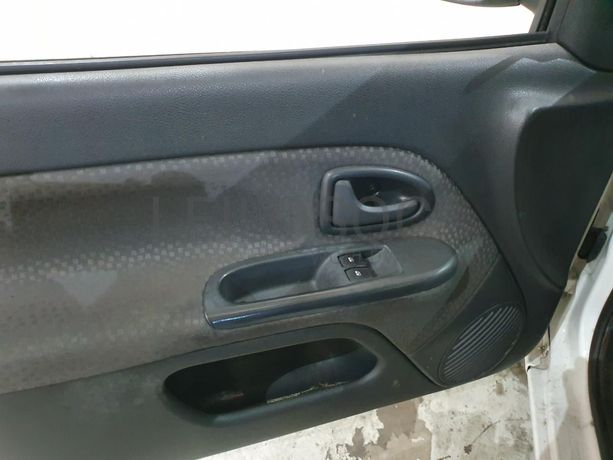 Renault Clio 1.5 DCI · Ano 2007