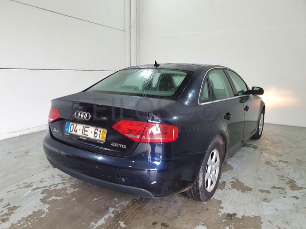 Audi A4 2.0 TDI · Ano 2009