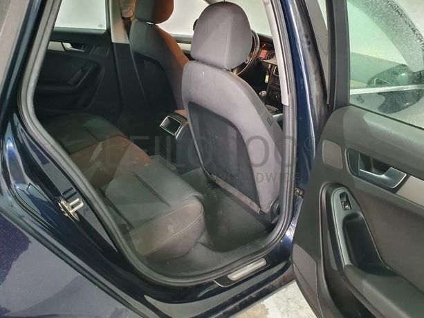 Audi A4 2.0 TDI · Ano 2009