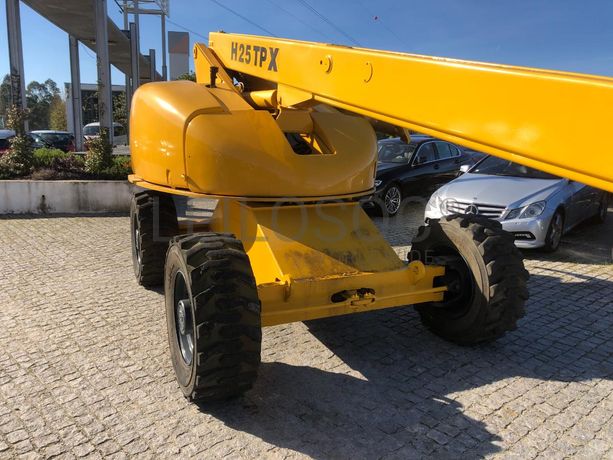 Plataforma Elevatória Haulotte HA 25 TPX · Ano 2007