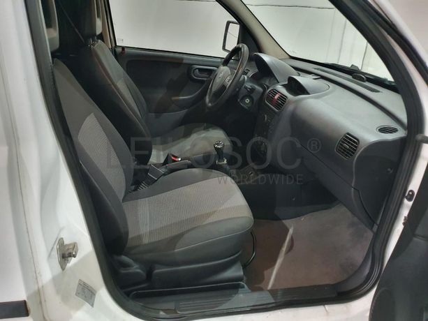 Opel Combo 1.3CDTI 16V · Ano 2008