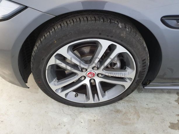 Jaguar XE 2.0D · Ano 2016