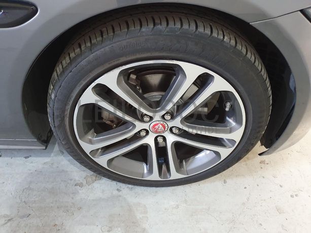 Jaguar XE 2.0D · Ano 2016