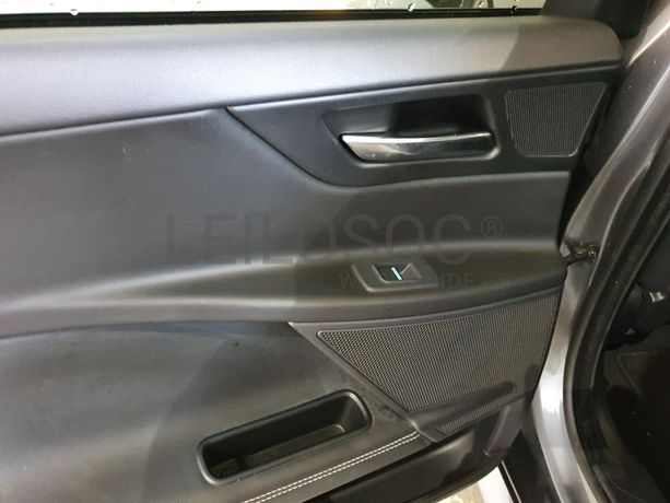 Jaguar XE 2.0D · Ano 2016