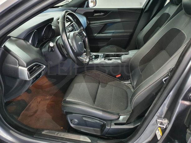 Jaguar XE 2.0D · Ano 2016