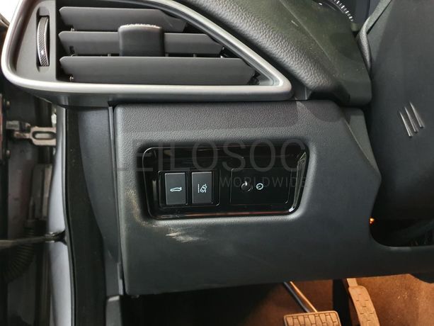 Jaguar XE 2.0D · Ano 2016