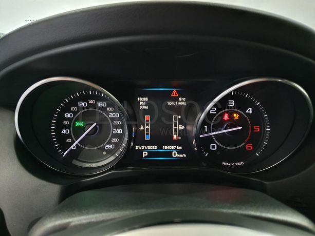 Jaguar XE 2.0D · Ano 2016