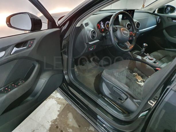 Audi A3 1.6 TDI · Ano 2014