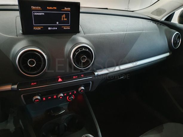 Audi A3 1.6 TDI · Ano 2014