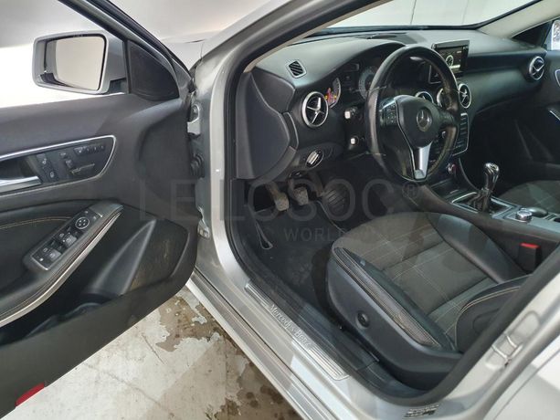 Mercedes-Benz A180 1.5CDI · Ano 2013