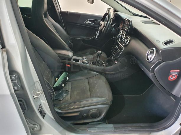 Mercedes-Benz A180 1.5CDI · Ano 2013