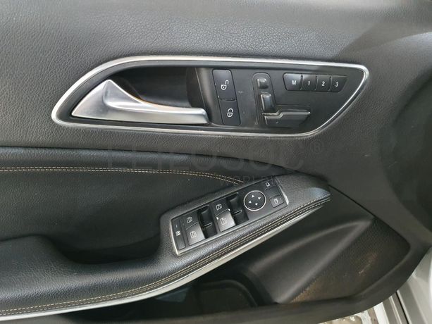 Mercedes-Benz A180 1.5CDI · Ano 2013