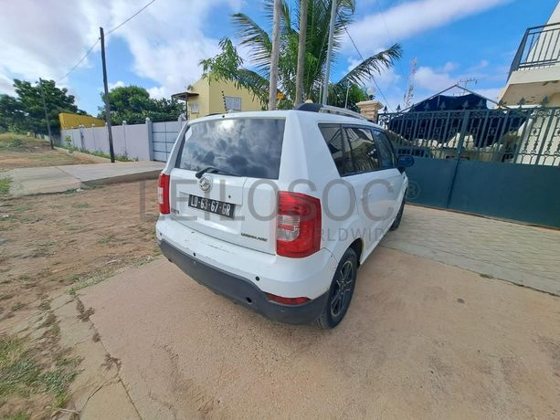 Veículo Zxauto C3 · Viana