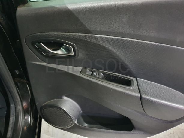 Renault Clio 1.5 DCI · Ano 2014