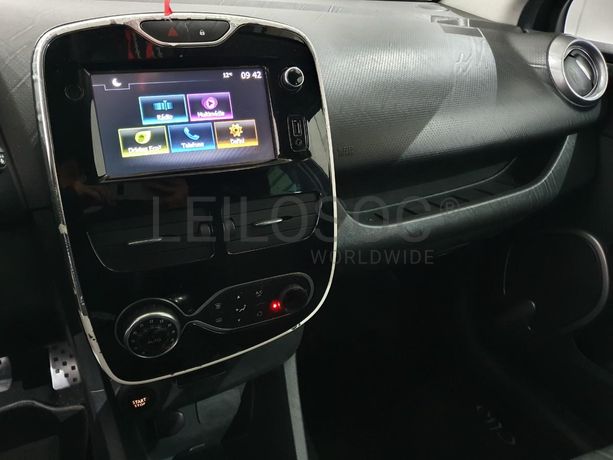Renault Clio 1.5 DCI · Ano 2014