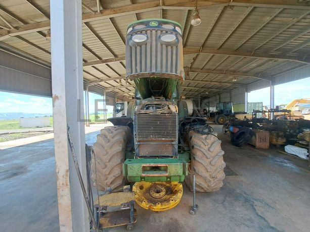 Trator agrícola John Deer 7830 · Samba Caju