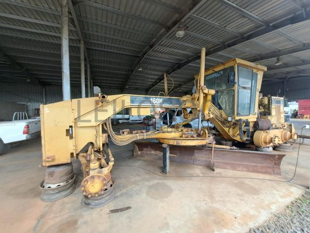 Niveladora Caterpillar 160H · Samba Caju
