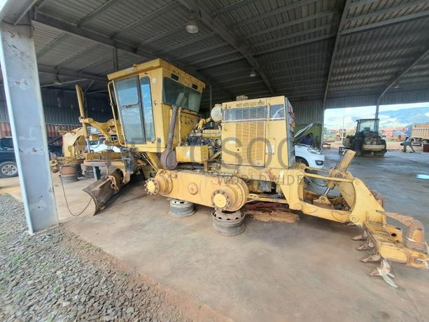 Niveladora Caterpillar 160H · Samba Caju