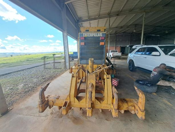 Niveladora Caterpillar 160H · Samba Caju