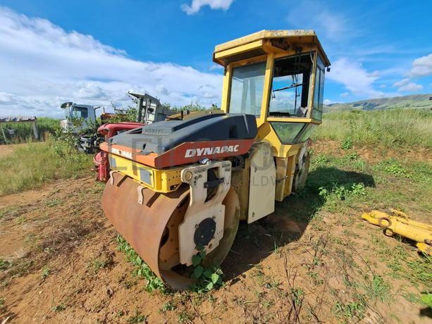 Cilindro Dinapac CC222HF · Samba Caju