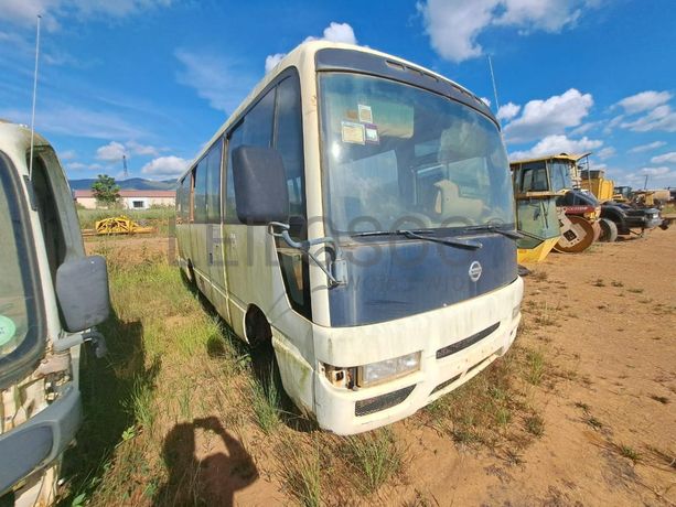 Autocarro Nissan Civillian · Samba Caju