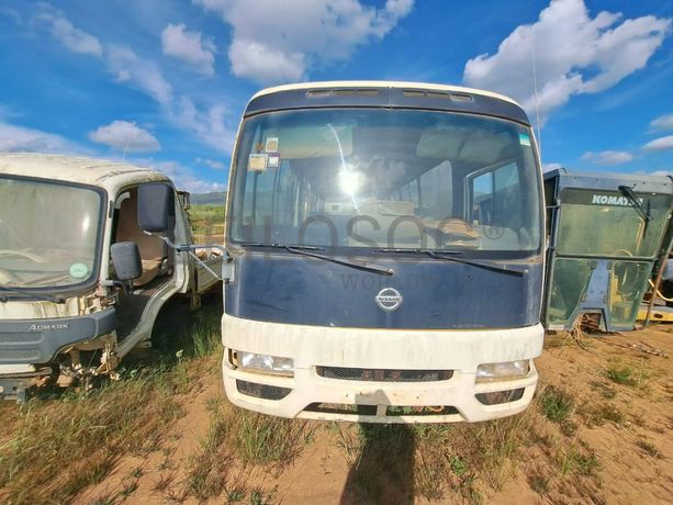 Autocarro Nissan Civillian · Samba Caju