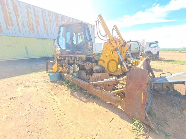 Buldózer Komatsu D65E-12 · Samba Caju