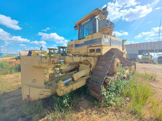 Buldózer Caterpillar D8R · Samba Caju