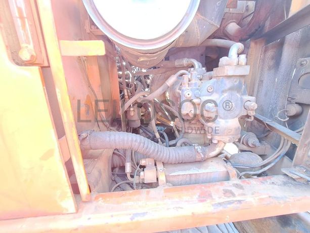 Escavadora de Pneus Fiat Hitachi FH150W.3 · Samba Caju