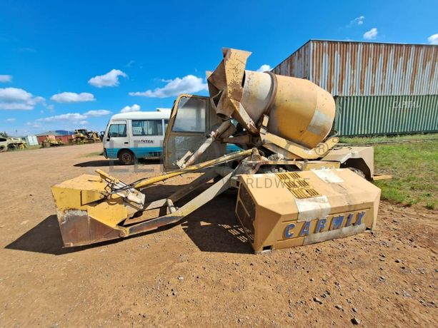 Autobetoneira autocarregante (4X4) Carmix ONE 2.3 · Samba Caju