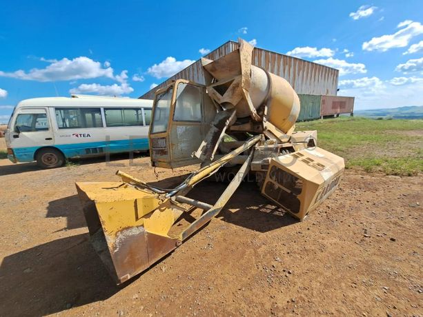 Autobetoneira autocarregante (4X4) Carmix ONE 2.3 · Samba Caju