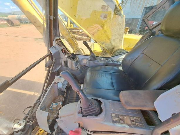 Escavadora de rastos Komatsu PC220 -7 · Samba Caju