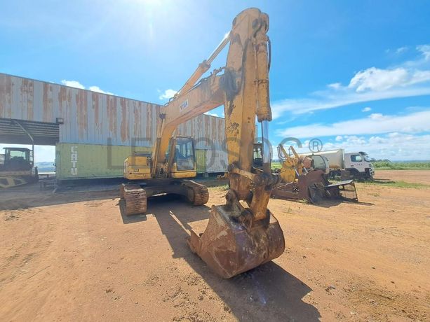 Escavadora de rastos Komatsu PC220 -7 · Samba Caju