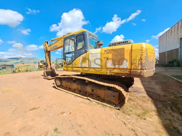 Escavadora de rastos Komatsu PC220 -7 · Samba Caju