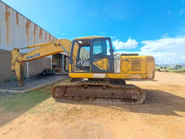 Escavadora de rastos Komatsu PC220 -7 · Samba Caju