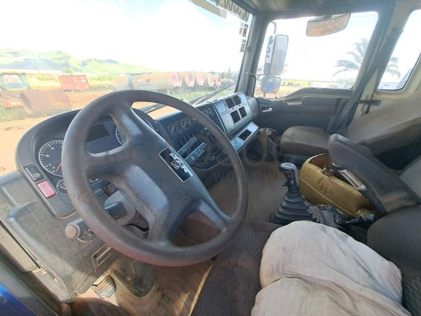 Camião basculante MAN TGA 41400 · Samba Caju