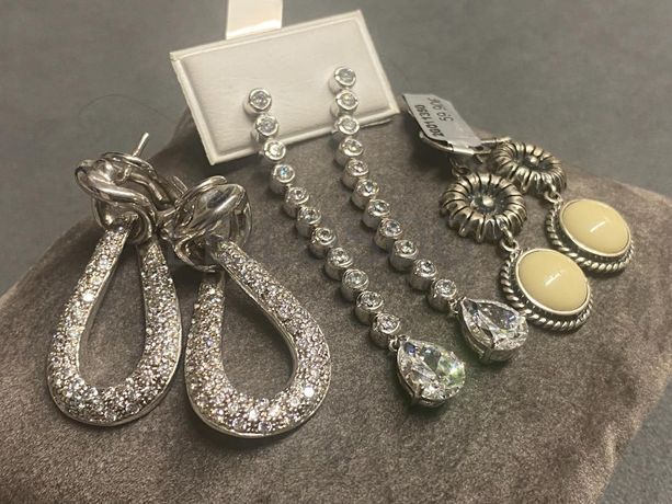 Brincos em prata e outros materiais