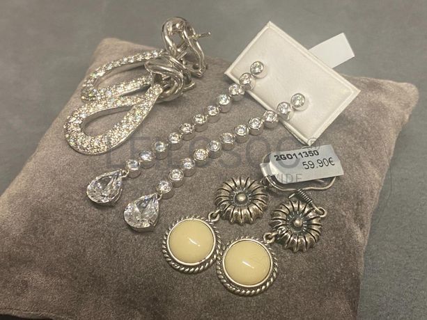 Brincos em prata e outros materiais